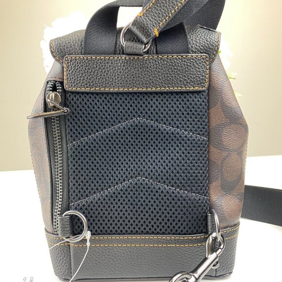 NWT, Coach CB928 Hudson Small Pack in Signature Canvas, Mahogany Black - Picture 4 of 8